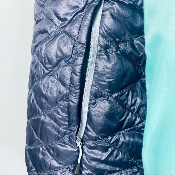 The North Face teal/navy blue primaloft waterproof jacket size small - Picture 9 of 12